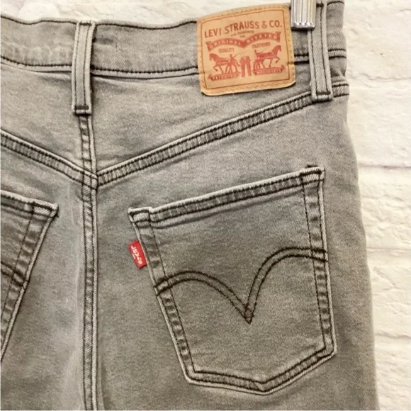 Levi’s W28 (US 8) Ribcage Straight Ankle Women’s Jeans Light Gray Stretch - Picture 2 of 9
